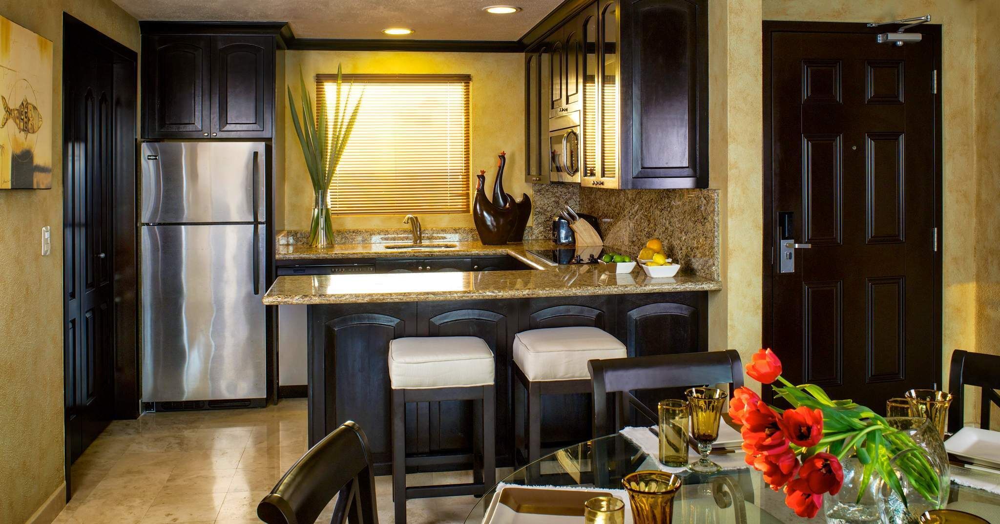 Micro-ondas, fogão, cooktop, lava-louças