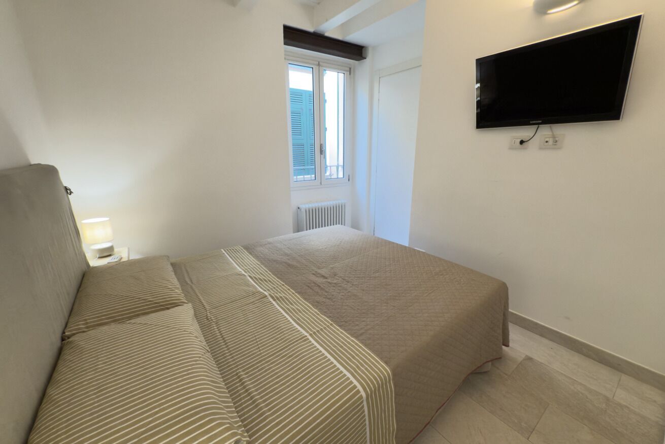 1 bedroom, iron/ironing board