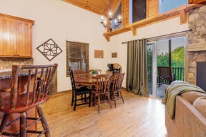 تناول الطعام