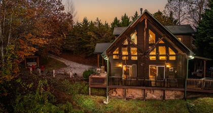 Charming, Family-Friendly Cabin - Serene, Minutes from GSMNP Fun! Easy Access!