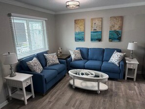 Smart TV, table tennis - OCEANFRONT community, perfect condo, sleeps 4 (Marathon)