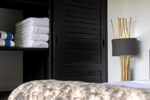 Reisekinderbett, kostenloses WLAN, Bettwäsche