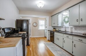 Microwave, oven, stovetop, dishwasher