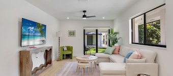Villa Solé by Downtown & Beach