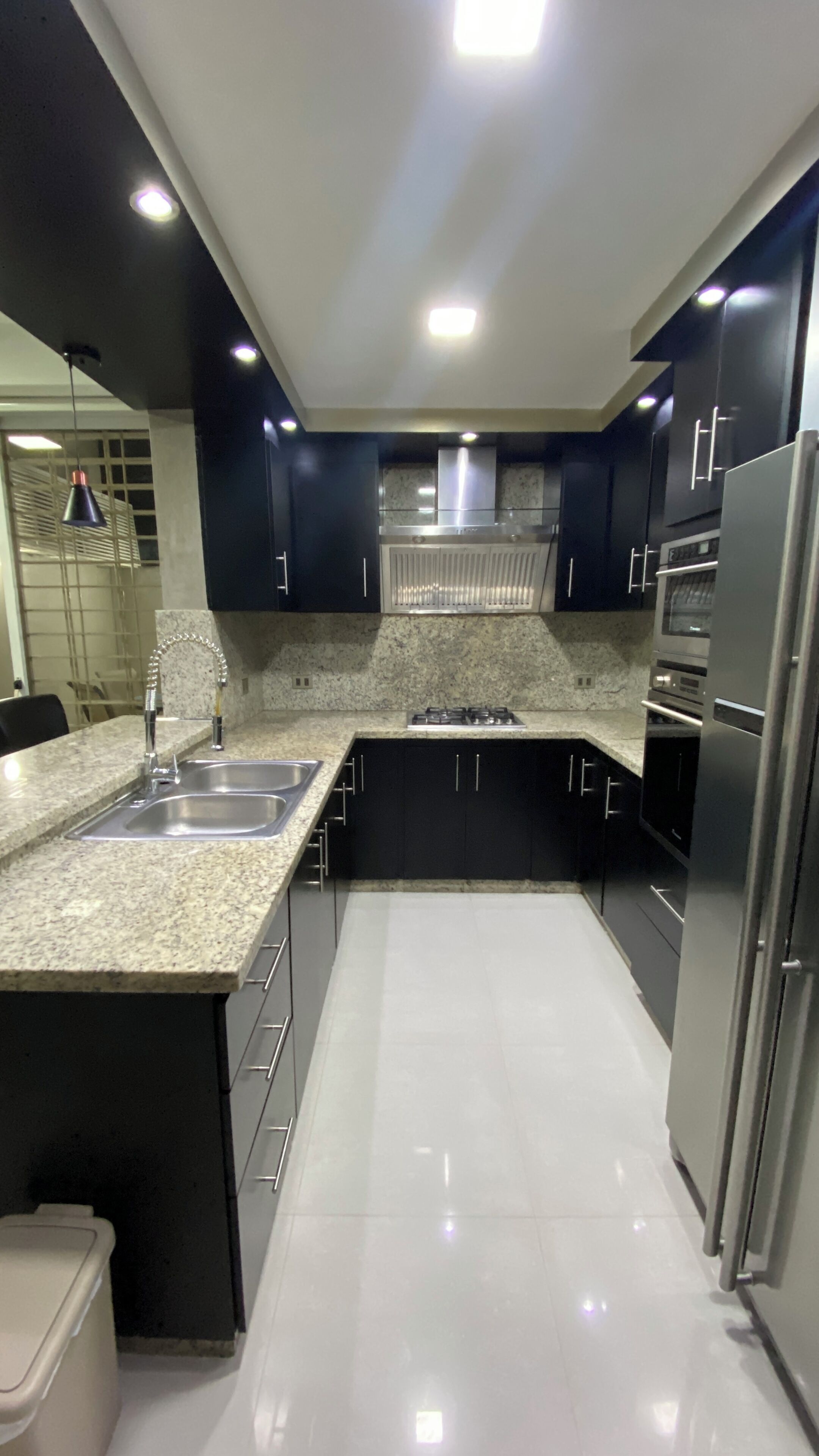 Een microgolfoven, een oven