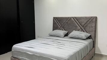 2 camere, ferro/asse da stiro, Wi-Fi, lenzuola