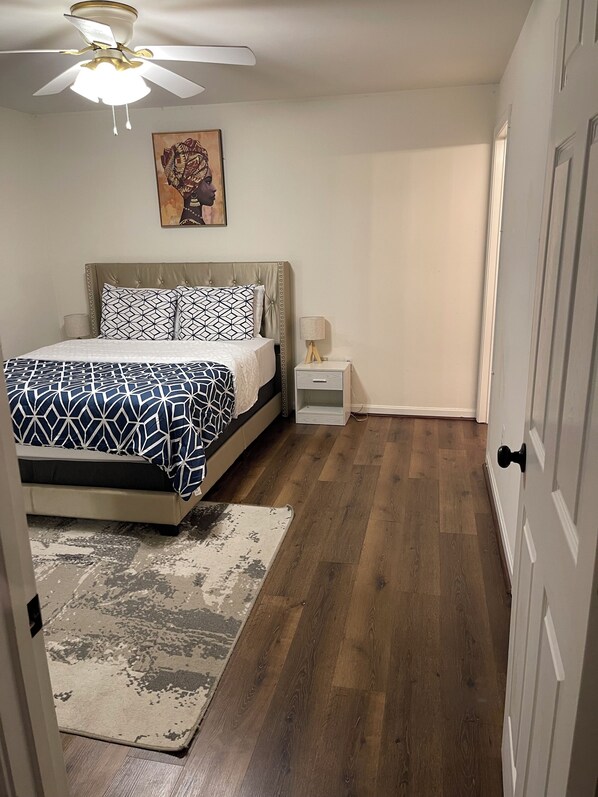 2 bedrooms, iron/ironing board, WiFi, bed sheets