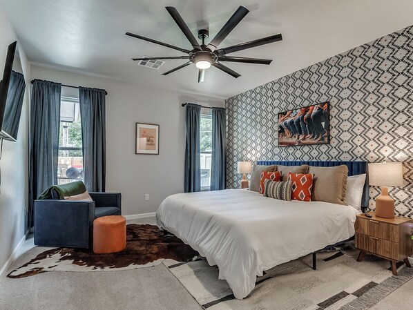 4 bedrooms, iron/ironing board, WiFi, bed sheets