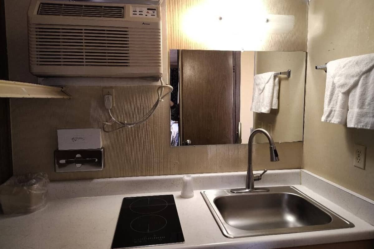 Microwave, stovetop