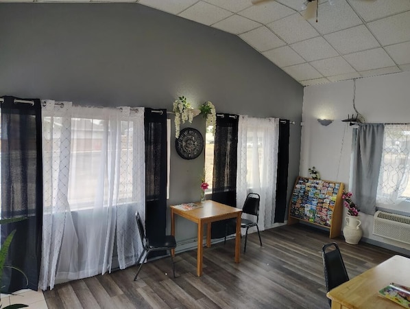 Reception - 1st Interstate INN (Sterling)