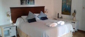 Posada Summit Suites