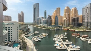 Marina - 1 BR with Stunning 180 Marina View (Dubai)