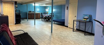 4-bedroom Suburban Retreat in wonderful Warren with 2 full kitchens and 2.5 bath