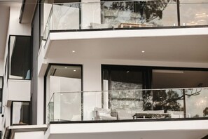 تفاصيل الفندق من الخارج