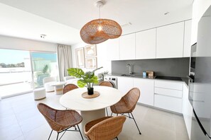 Fridge, microwave, oven, dishwasher - Family penthouse with sea views in Cancelada (Cancelada)