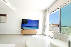 TV og peis