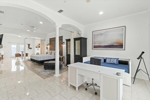 3 bedrooms, desk, iron/ironing board, WiFi