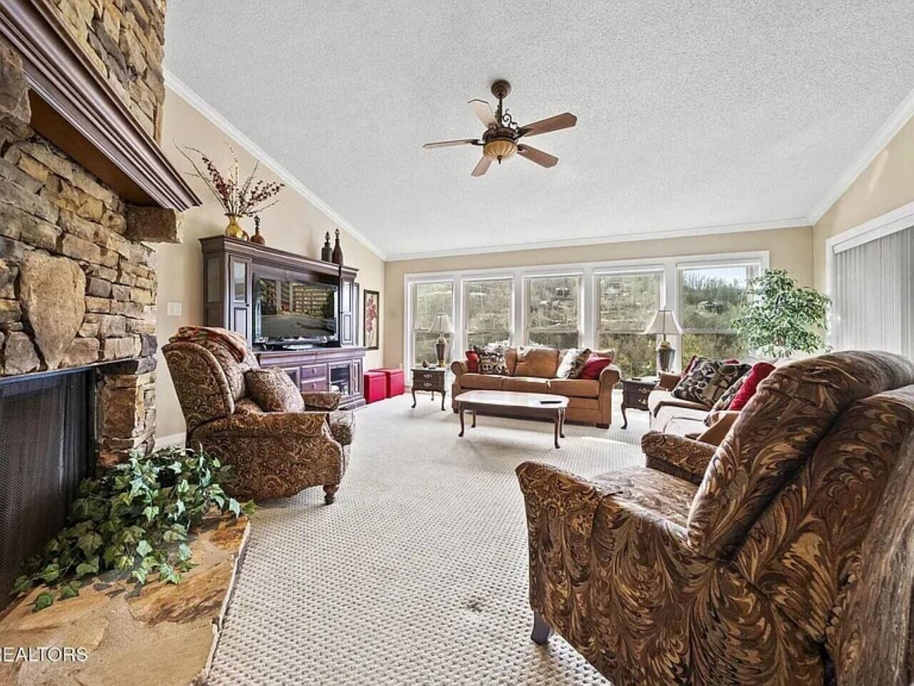 TV connectée, cheminée