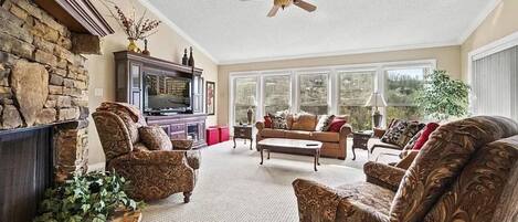 TV connectée, cheminée