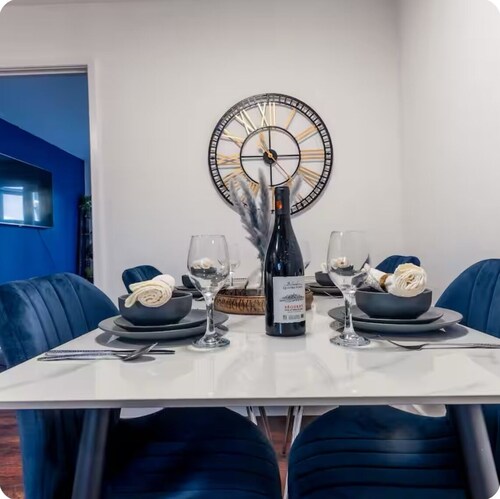 Durham Delightful 5-bed House Retreat