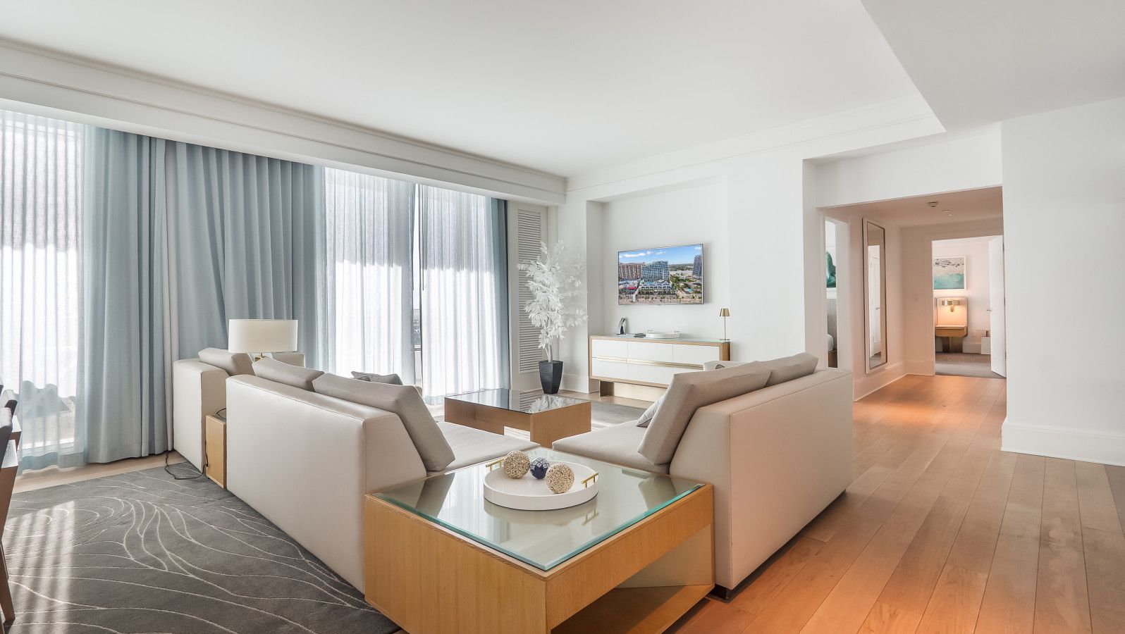 Private Ritz-carlton Beachfront 2br Penthouse 17th Floor Hotel Residence - Fort Lauderdale, FL