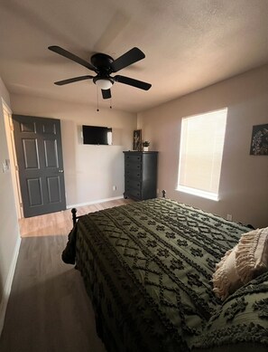 Iron/ironing board, WiFi, bed sheets