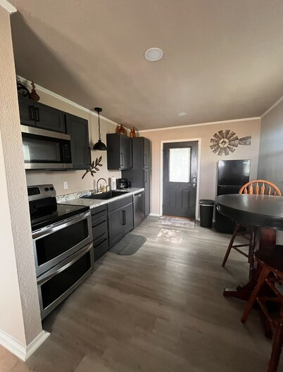 Country living with a view in Pattonville Tx. 2 bedroom house with AC and WiFi.