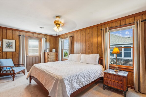 4 bedrooms, free WiFi, bed sheets