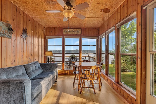 Smart TV, DVD player, books