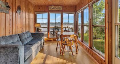 The Cozy Cub-A Rustic Cozy Cabin in Crosslake