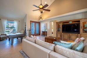 Smart-tv och en stereo