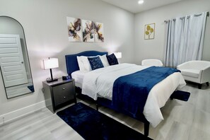 3 chambres, fer et planche à repasser, Wi-Fi, draps fournis