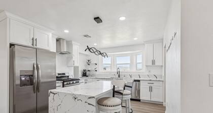 NEW! Desert Mountain Escape with Private Hot Tub