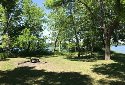 Sunset Grove Cottage on Lake Traverse