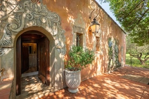 Exterior detail