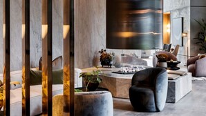 Interior - Next to Skybus! Luxe 2B2B w/Parking+Pool+Gym+Sauna (Melbourne)