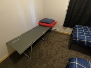 2 室のベッドルーム、WiFi、ベッドシーツ
