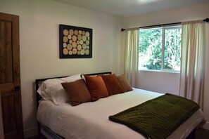 2 chambres, fer et planche à repasser, Wi-Fi, draps fournis