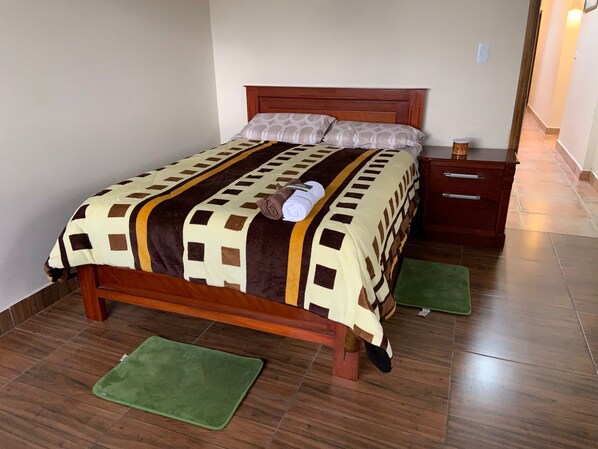 3 habitaciones, tabla de planchar con plancha y wifi 