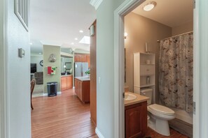 Hair dryer, towels, soap, shampoo - Entire three bedroom rambler. Sleeps 8 in four separate rooms. 5 private acres.  (Blaine)