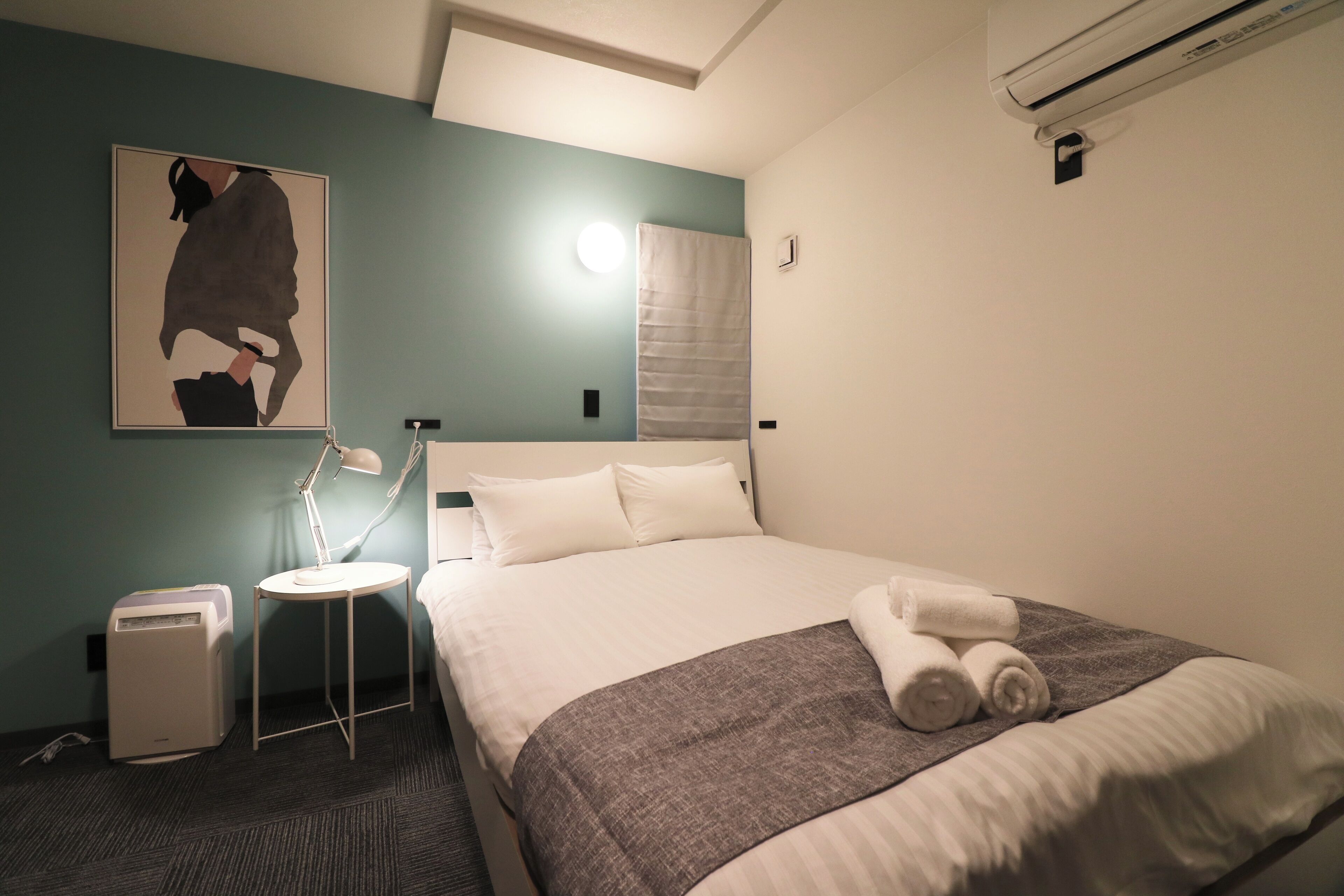 Kannettavalle tietokoneelle sopiva työtila, silitysrauta/-lauta