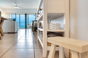 Smart-tv, bøger, musikbibliotek, videobibliotek