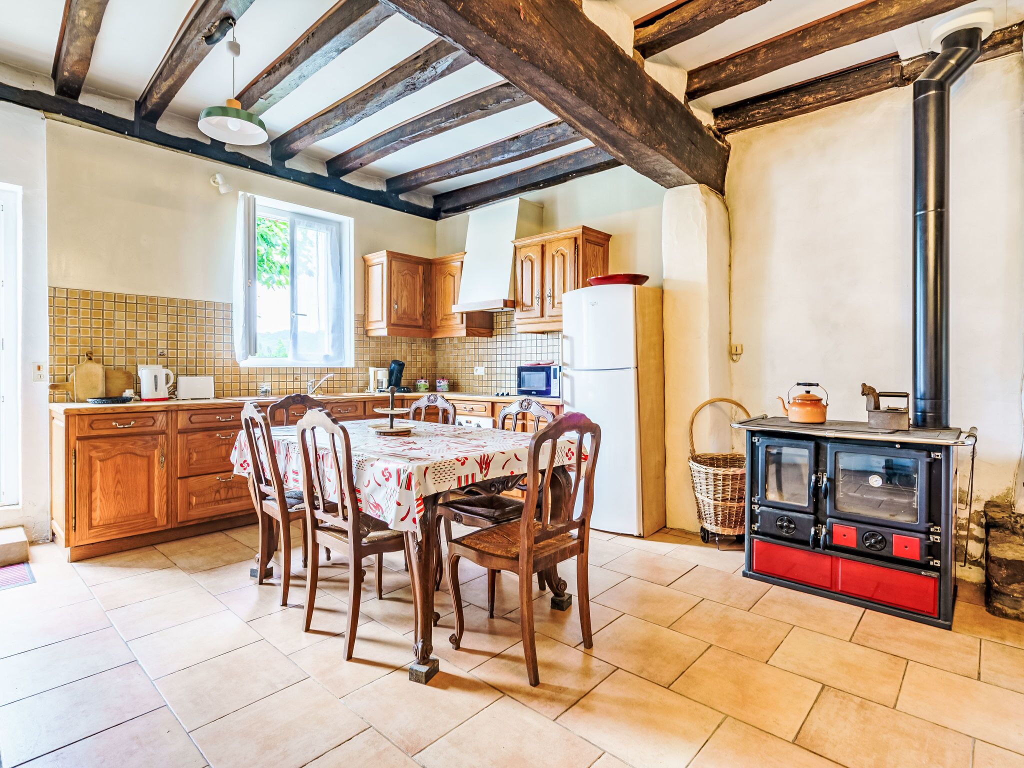 Fridge, microwave, cookware/dishes/utensils