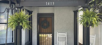 Charming 2-bedroom Victorian house downtown in Idaho Springs- 30 day rental