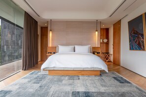 Family Penthouse | Free minibar, in-room safe, desk, laptop workspace - Bumi Kinar Skylight (Ubud)