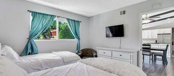 Spacious 6-bedroom house in lovely Simi Valley with 6 hole putting course & gym