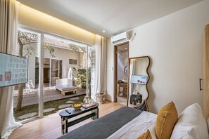 Egyptian cotton sheets, premium bedding, in-room safe, desk - Endless Summer Villa Uluwatu (Ungasan)