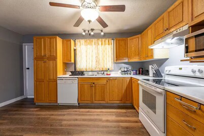 Seasons Suite 3BR in Hinton, AB