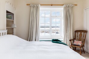 5 quartos, Wi-Fi, roupa de cama