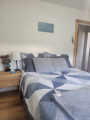 3 makuuhuonetta, silitysrauta/-lauta, vauvan matkasänky, ilmainen Wi-Fi